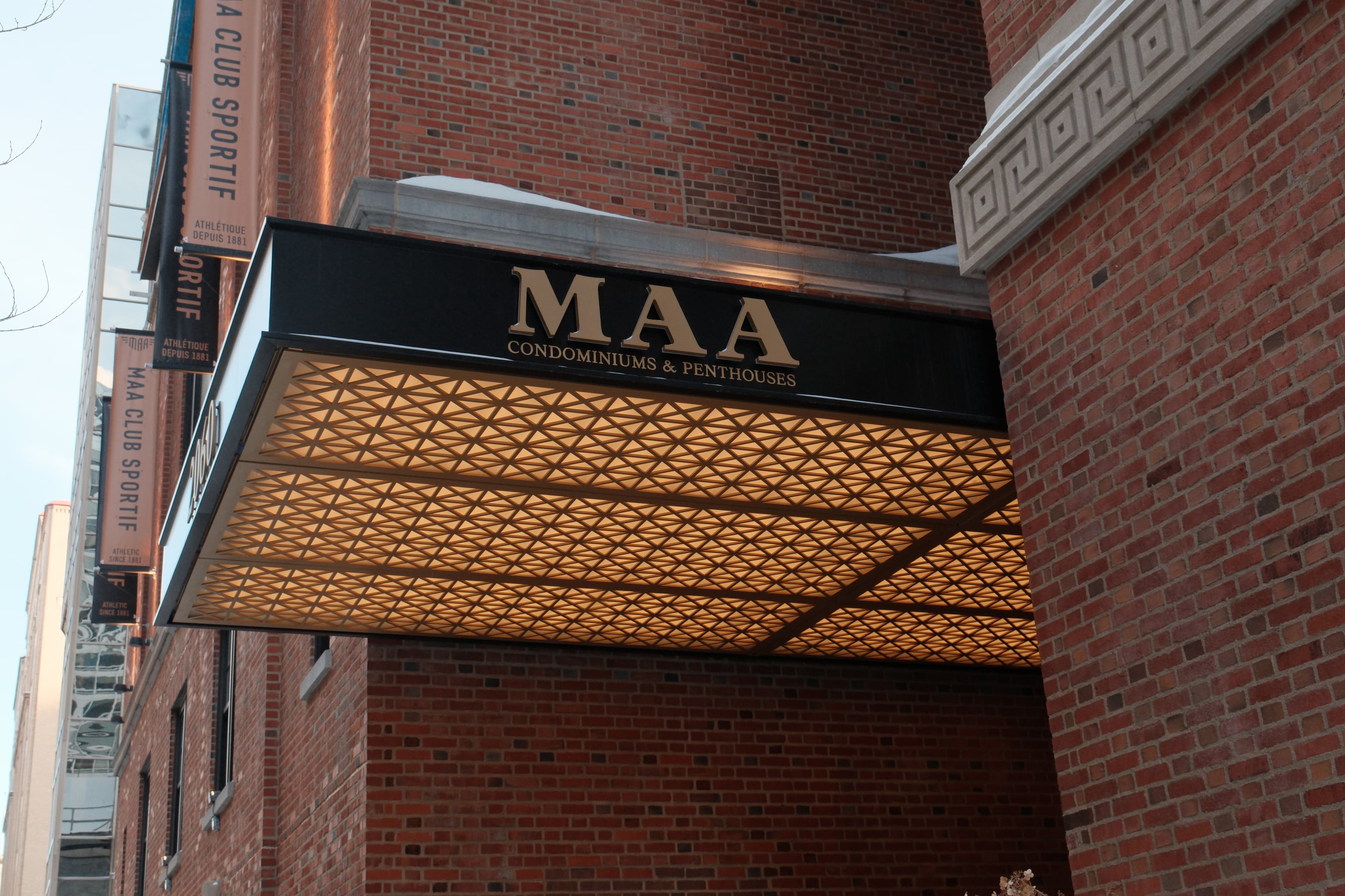 2060 Rue Peel, #1412 — 5